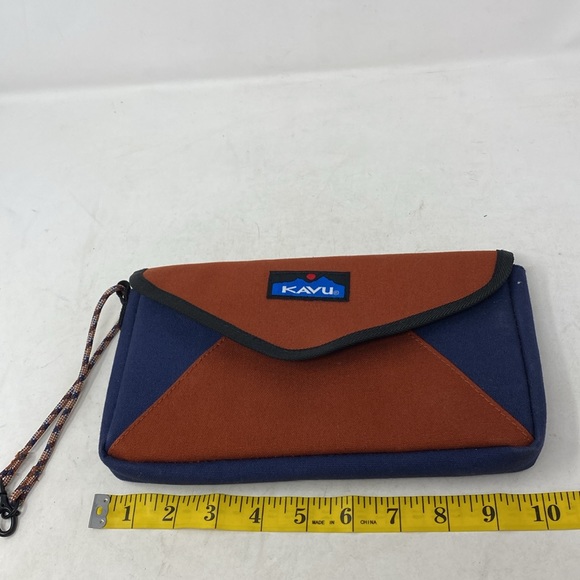 Kavu Bi- Color  Magnetic Clutch Large Wristlet Bag - Picture 8 of 10